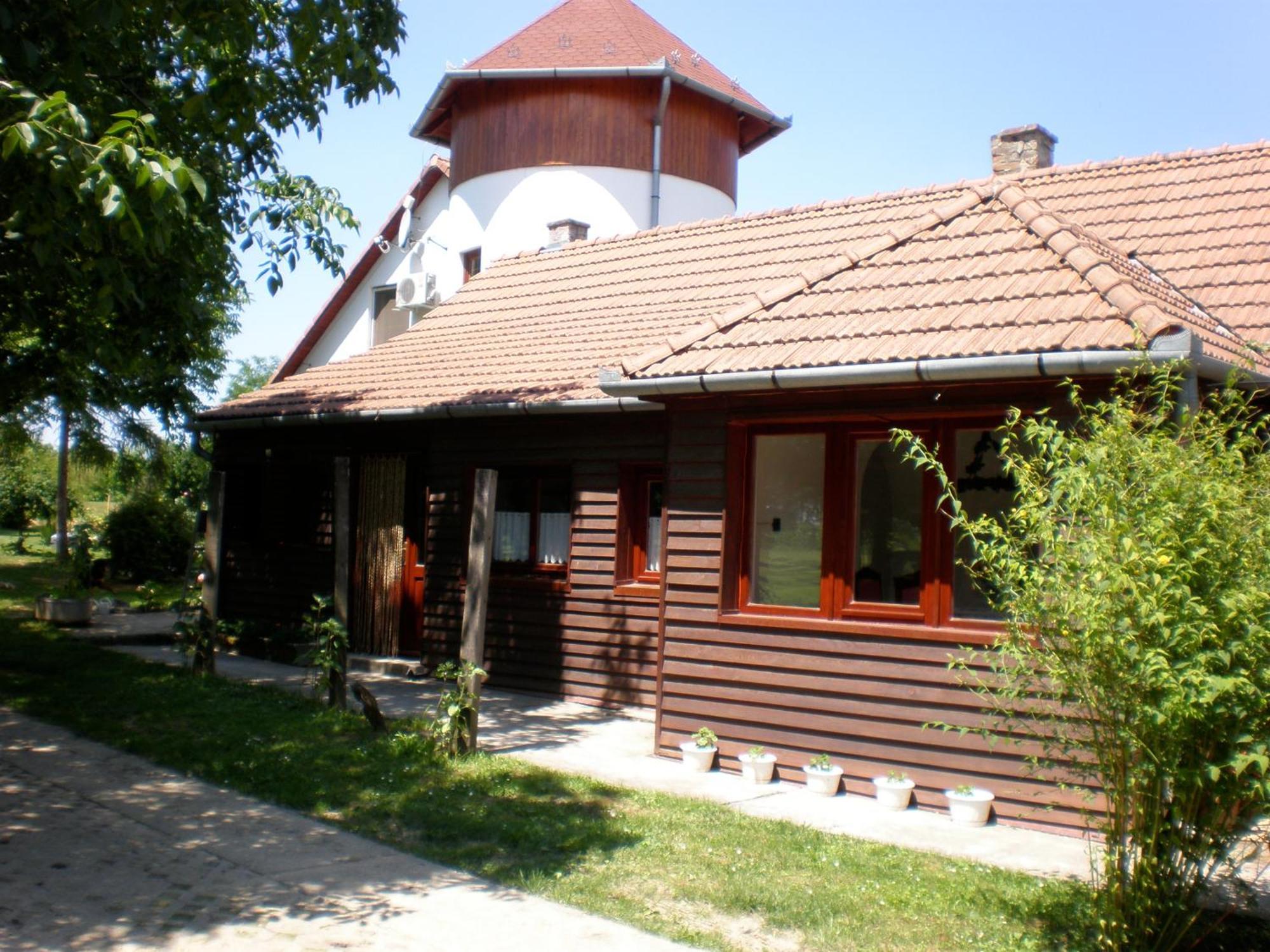 Holiday Home Melinda Cegledpuszta Exterior photo